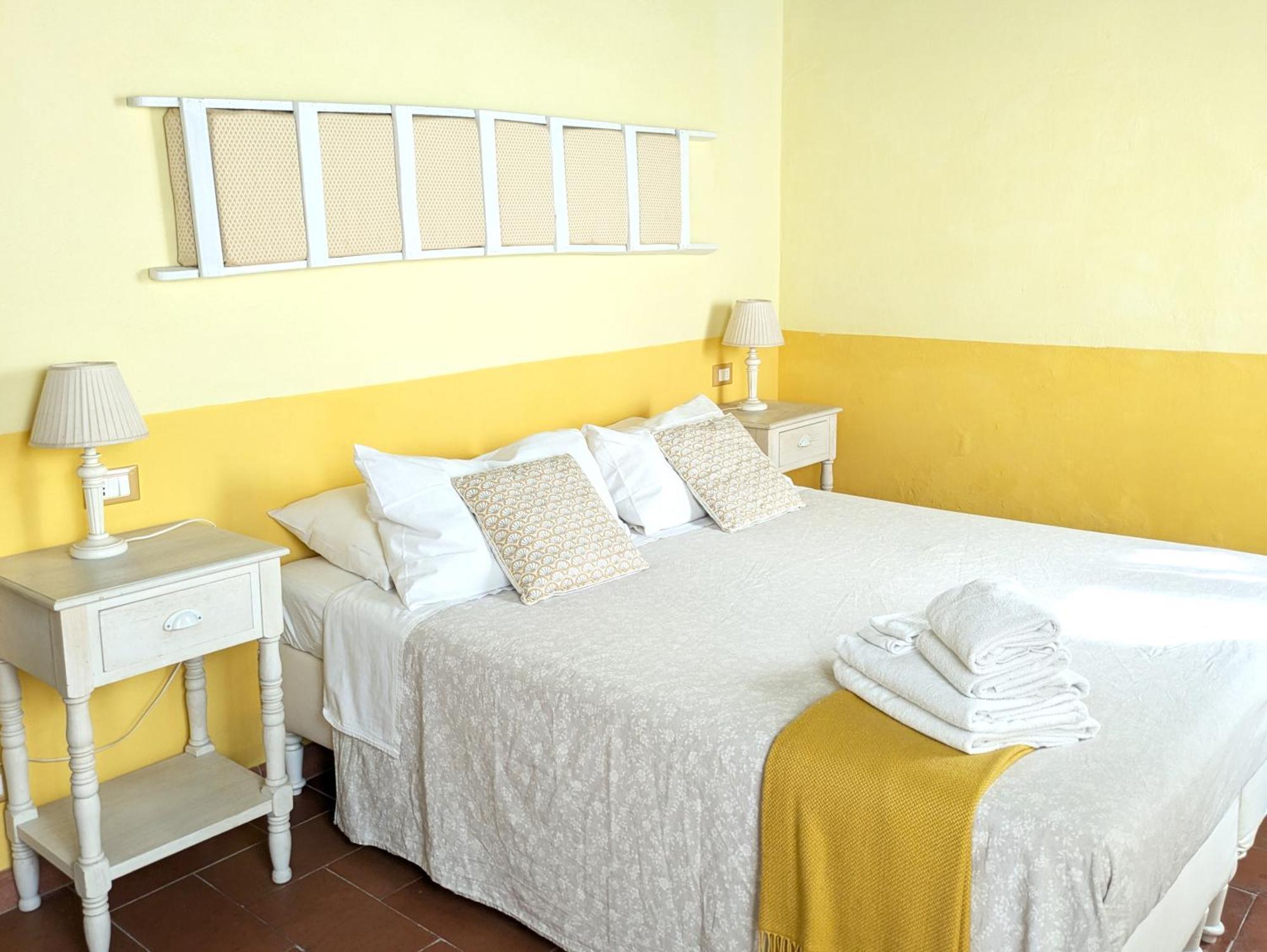 La Bugneta Bed and Breakfast Pietrasanta Rum bild